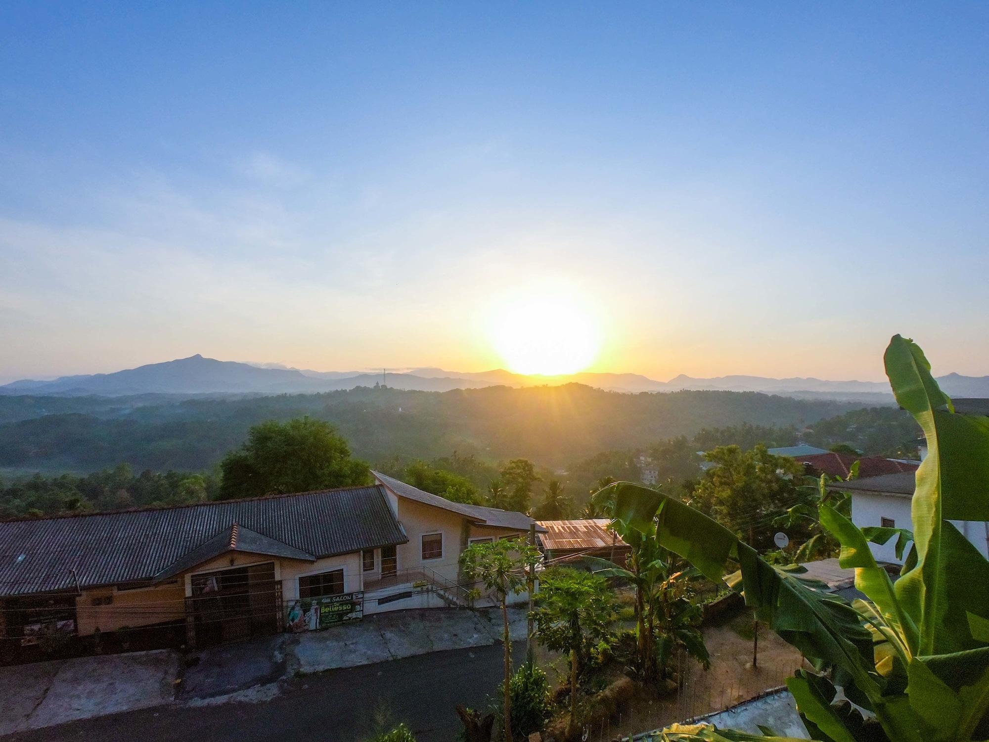 Romance Hills Hotel Kandy Exterior photo
